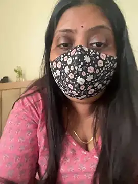 Chat +18 de Miss_Radhika1 ao vivo