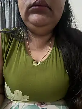 Miss_Radhika1 élő XXX-chatje