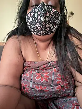 Miss_Radhika1 Show in webcam