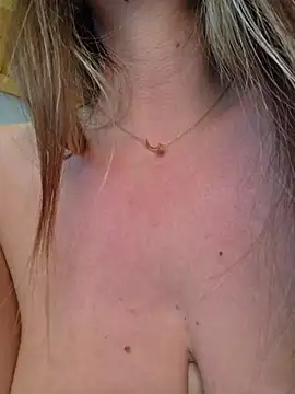 عرض كام ellaxxstar