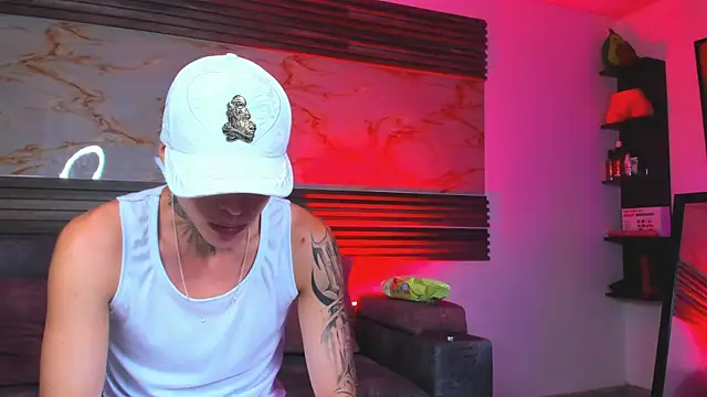 conor_2004 – webcam-show