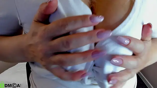 Chatroom XXX en direct de Hella_Fabel