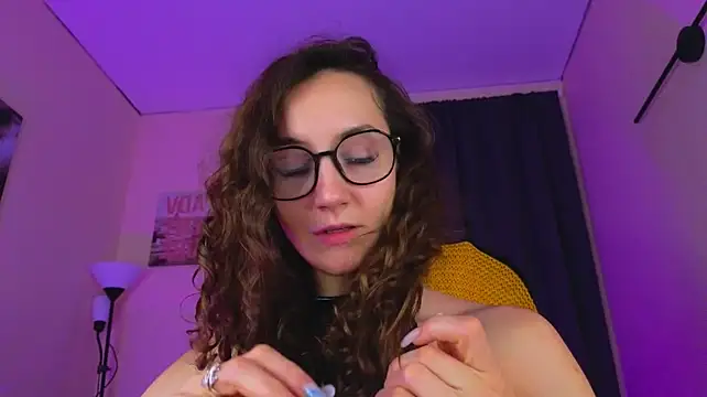 laracroftmansion's Live XXX Chat