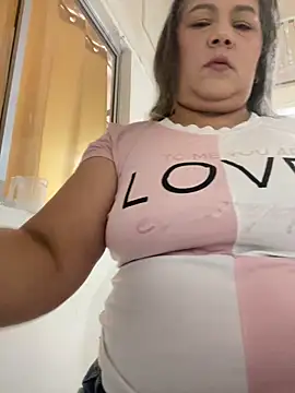 Lucy_Milf_474's Webcam Show