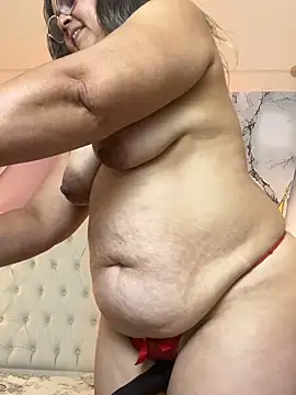 Lucy_Milf_474's Live XXX Chat