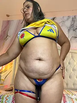 Show de Lucy_Milf_474 na webcam