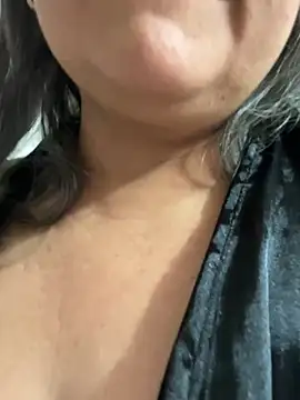 Show de Lucy_Milf_474 na webcam