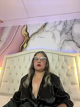 Lucy_Milf_474 Webcam-Show