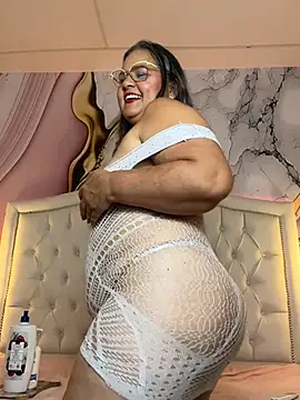 โชว์เว็บแคมของ Lucy_Milf_474