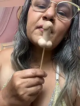 Lucy_Milf_474 웹캠 쇼