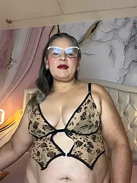 عرض كام Lucy_Milf_474