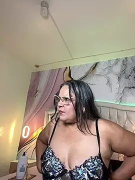 Lucy_Milf_474 Webcamshow