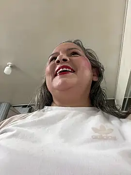 Show Webcam de Lucy_Milf_474