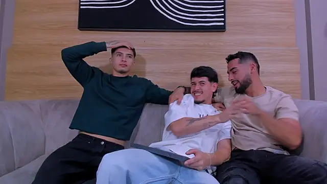mike_friends' Webcam Show