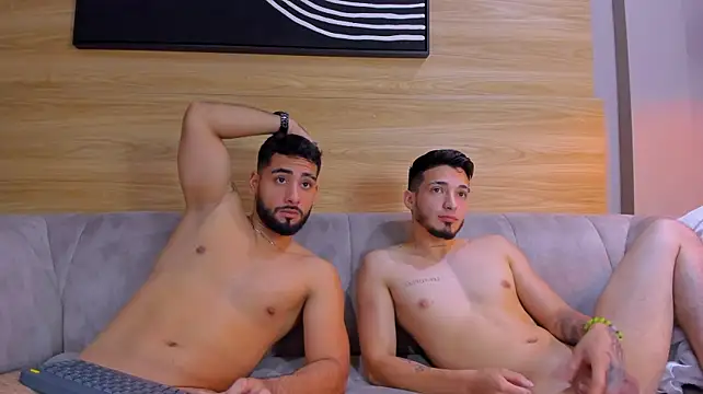 mike_friends Adlı Modelin Web Kamerası Şovu