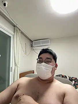 gayfucuxuc 网络视讯表演