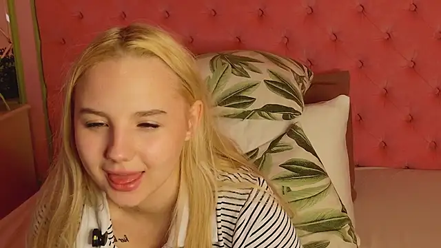 Sky_Cutie: вебкам-шоу