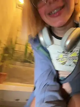 SweetBunnyGF Adlı Modelin Web Kamerası Şovu