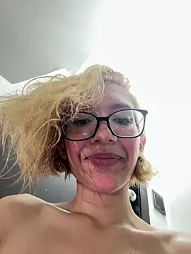 הופעת וובקאם של SweetBunnyGF