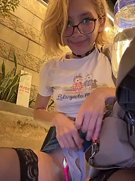 SweetBunnyGF 在線直播表演