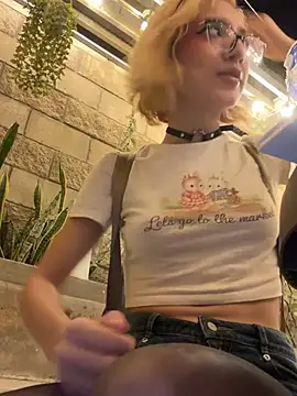 SweetBunnyGF XXX чат на живо