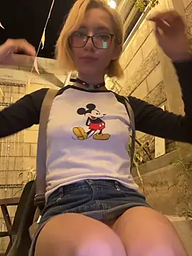 SweetBunnyGF's Webcam Show