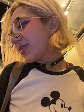 SweetBunnyGF 网络视讯表演