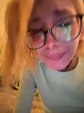 SweetBunnyGF Pertunjukan Webcam