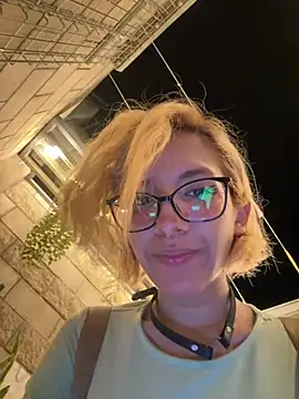 SweetBunnyGF Adlı Modelin Web Kamerası Şovu