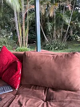 Show modela AliceMrtnz na web-kameri