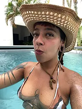 AliceMrtnz's Webcam Show