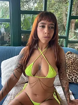 AliceMrtnz Webcam-Show