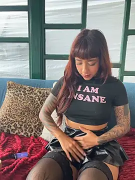 AliceMrtnz's Webcam Show