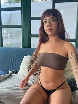 AliceMrtnz's Webcam Show