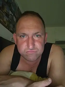 GenuineDedication42 Webcam-Show