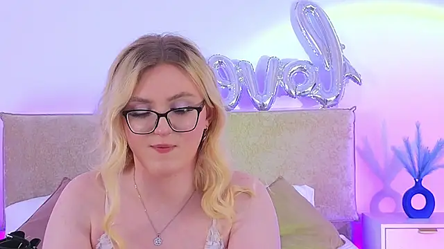 Jules_night Show Webcam