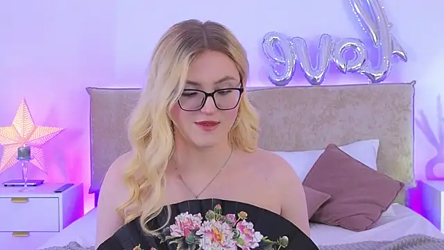 Jules_night webcam show