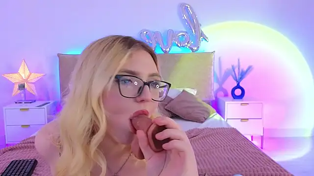 Jules_night Show in webcam