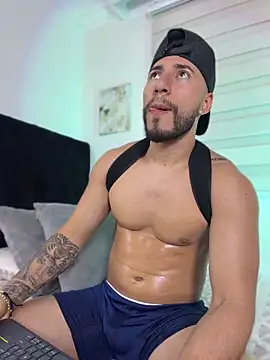 Thiago_Hill Adlı Modelin Web Kamerası Şovu