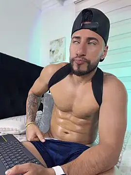 Show de Thiago_Hill na webcam
