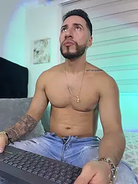 عرض كام Thiago_Hill