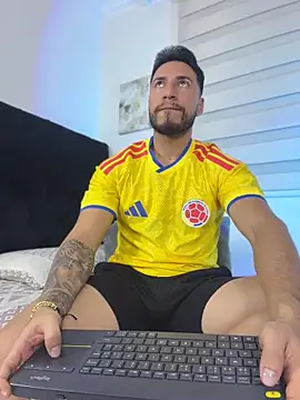 Thiago_Hill Adlı Modelin Web Kamerası Şovu