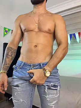 Thiago_Hill Show in webcam