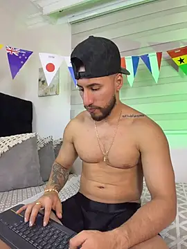 Thiago_Hill Webcam-Show