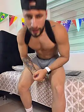 Thiago_Hill Adlı Modelin Web Kamerası Şovu