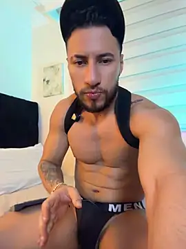 Show modela Thiago_Hill na web-kameri