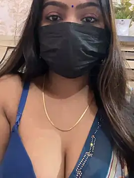 Show modela Cute-Ananyaa na web-kameri