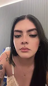 XXX chat uživo modela AliceRitter