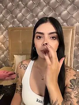 AliceRitter Adlı Modelin Canlı XXX Sohbeti