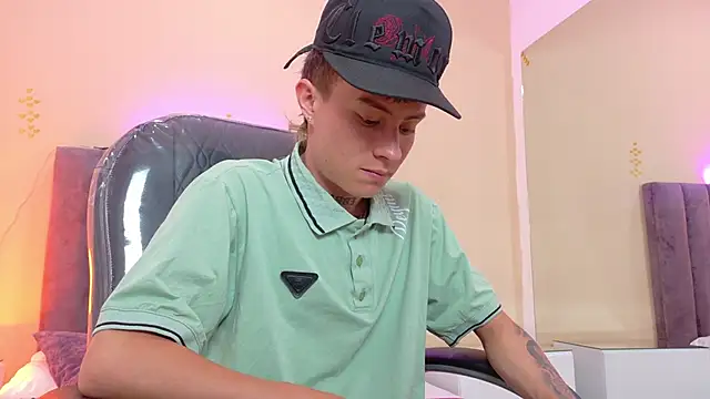 Nascary_Fox Live XXX-Chat